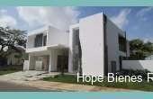 HBR134, Moderna Casa en Prestigioso Complejo Cerrado