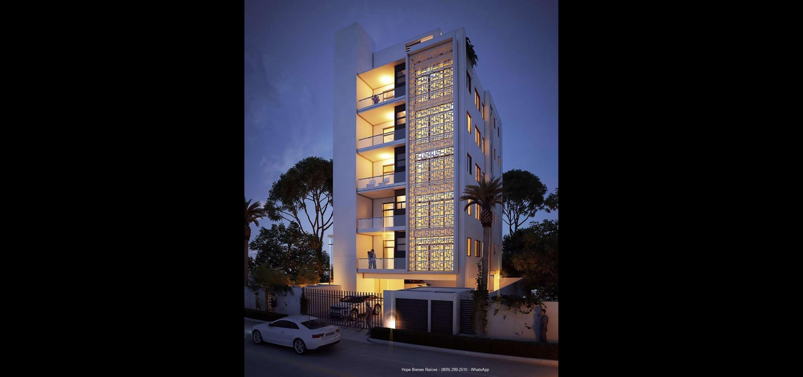 Edificio G noche