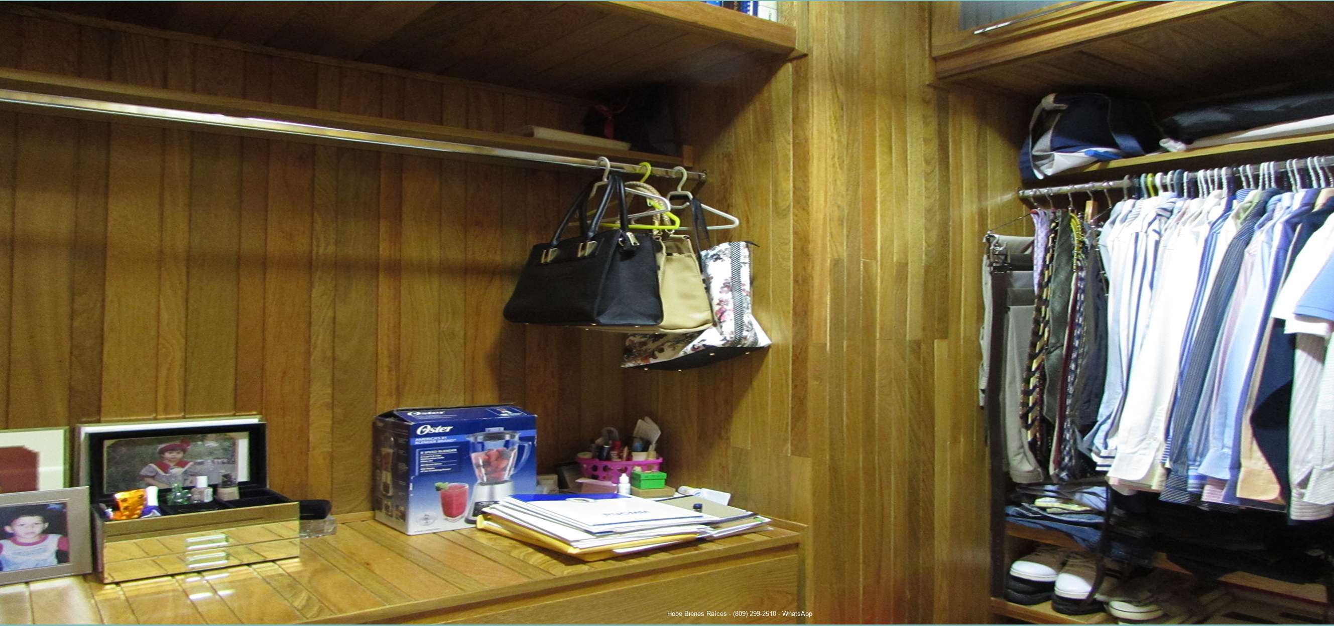 hb-Walk in closet en Cedro