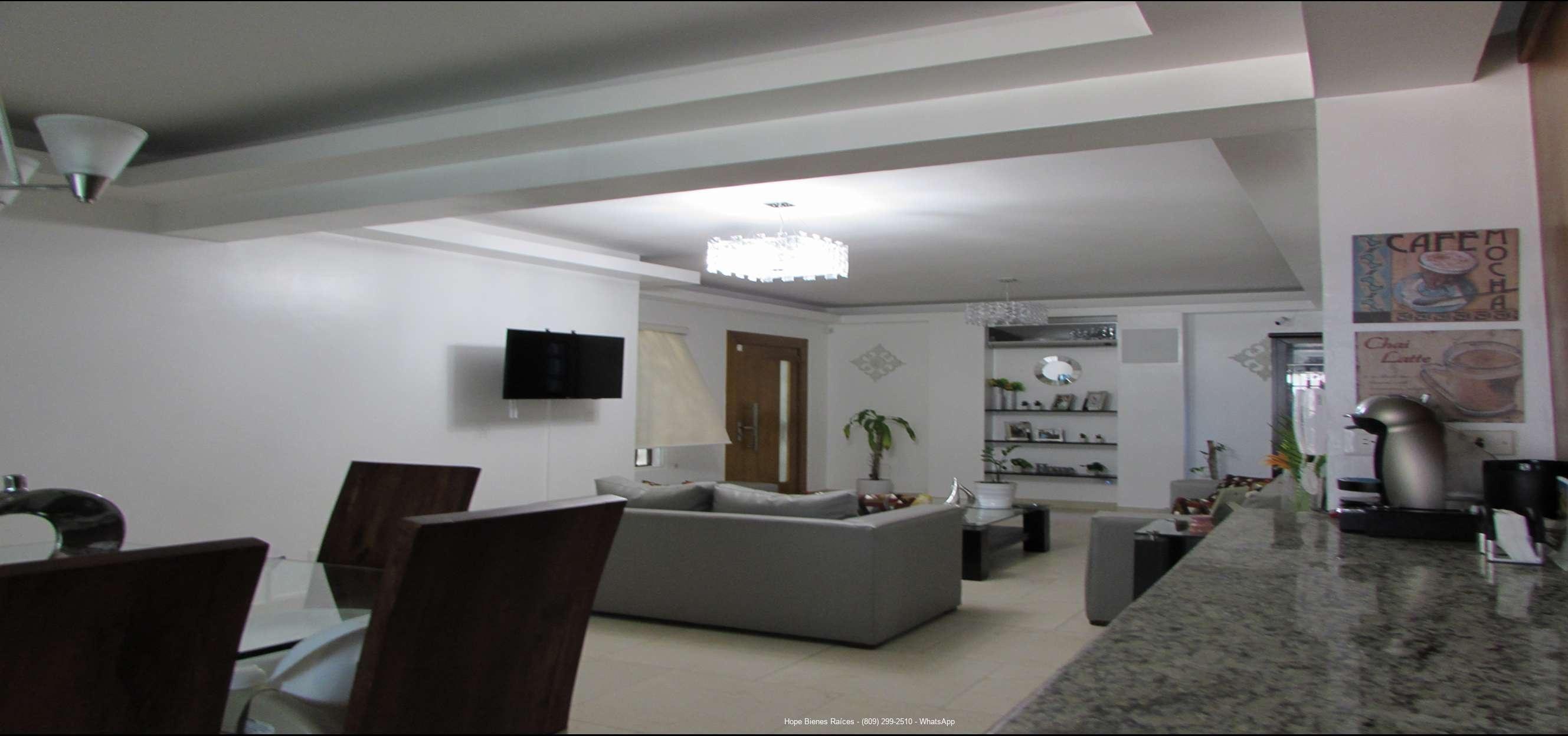 12Gran Salón