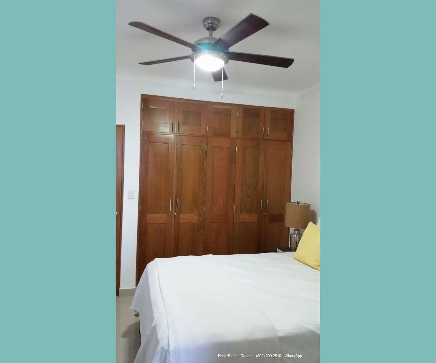 8-Hab p closet