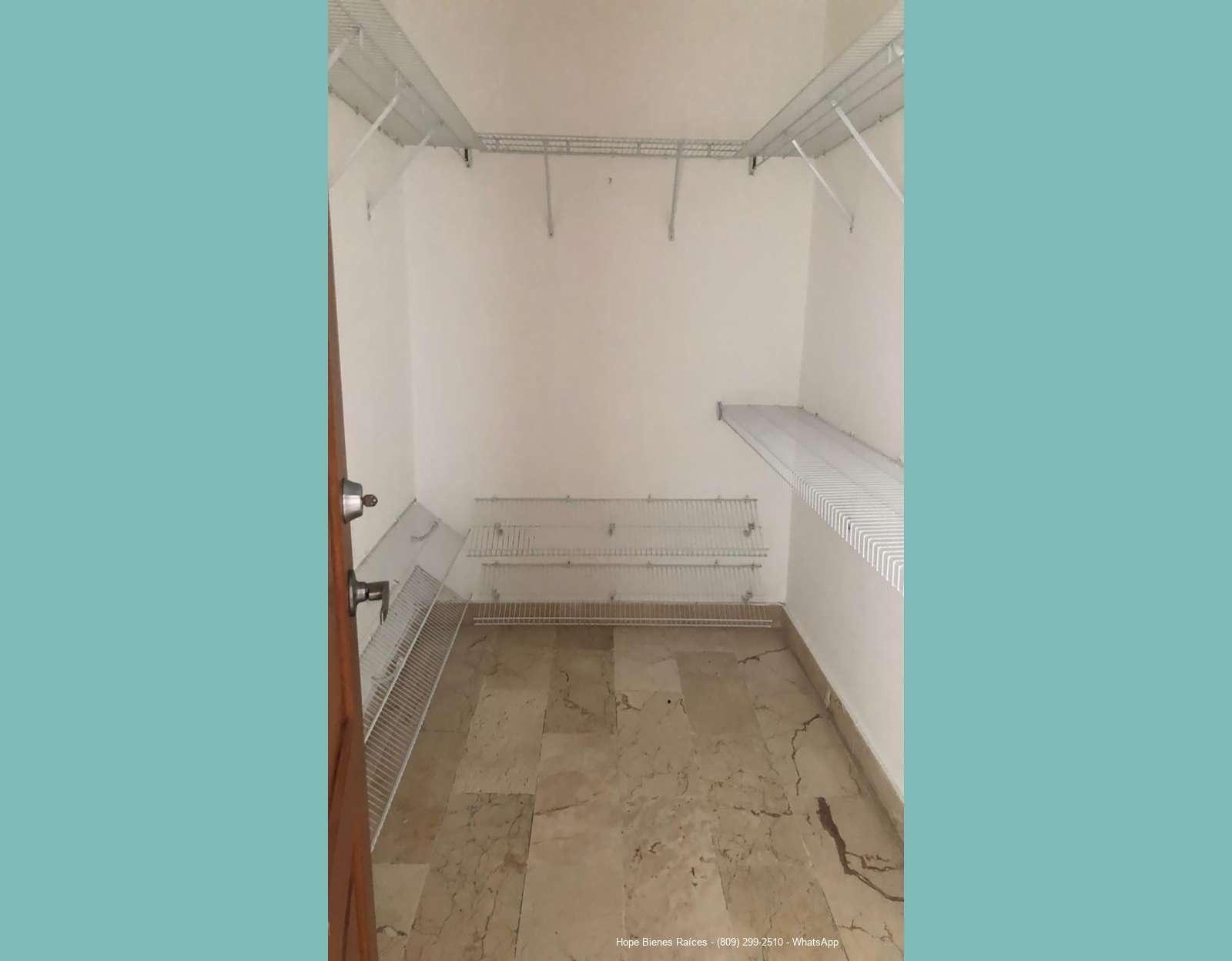 Walkin closet