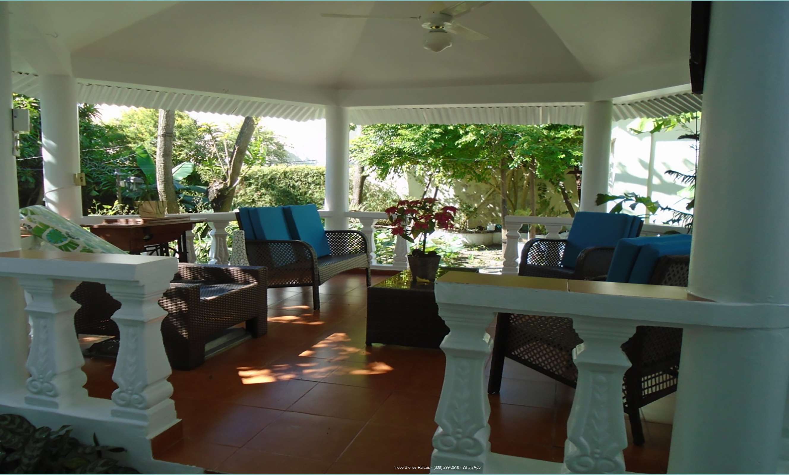 Gazebo en el patio