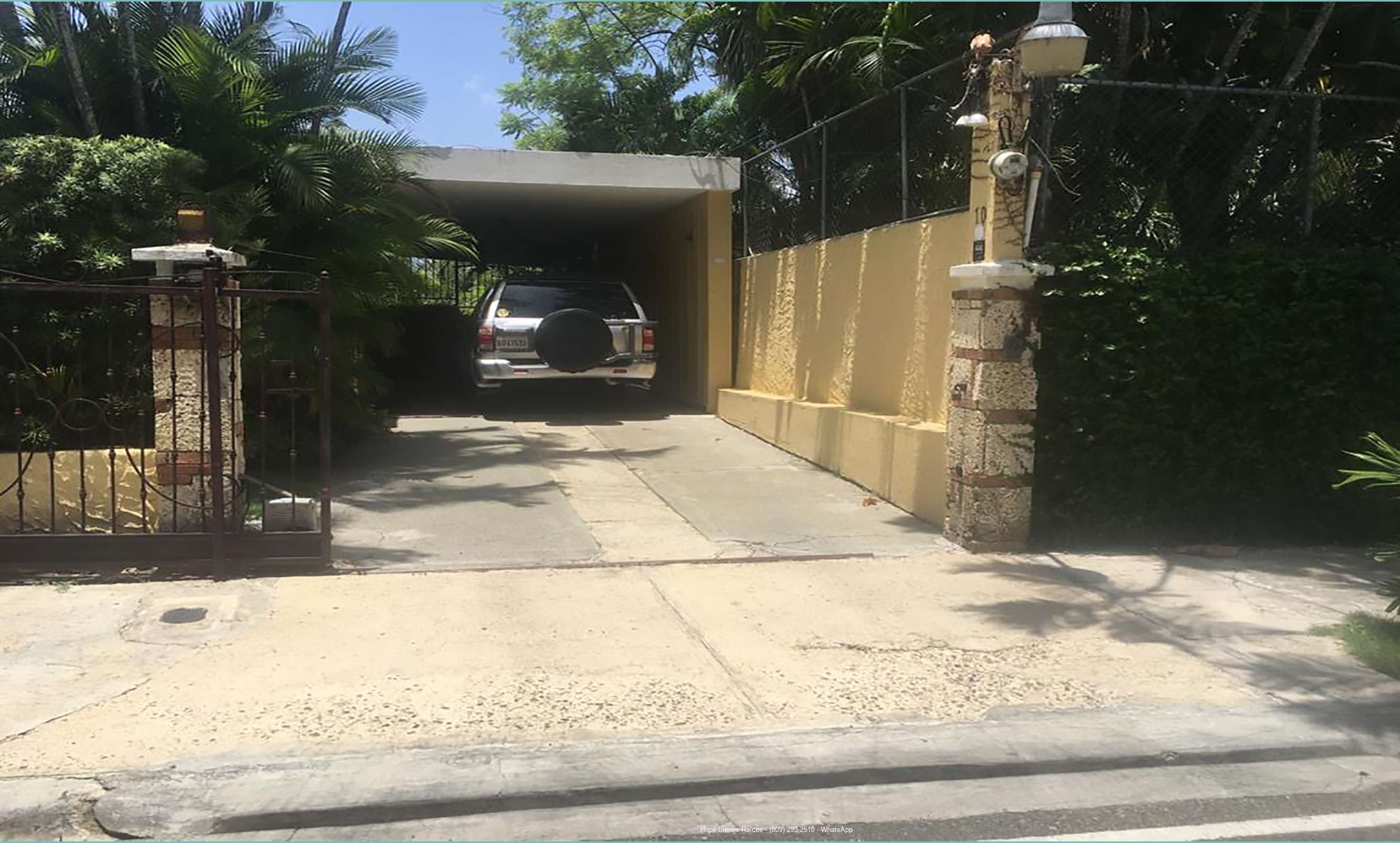 Entrada a la Marquesina
