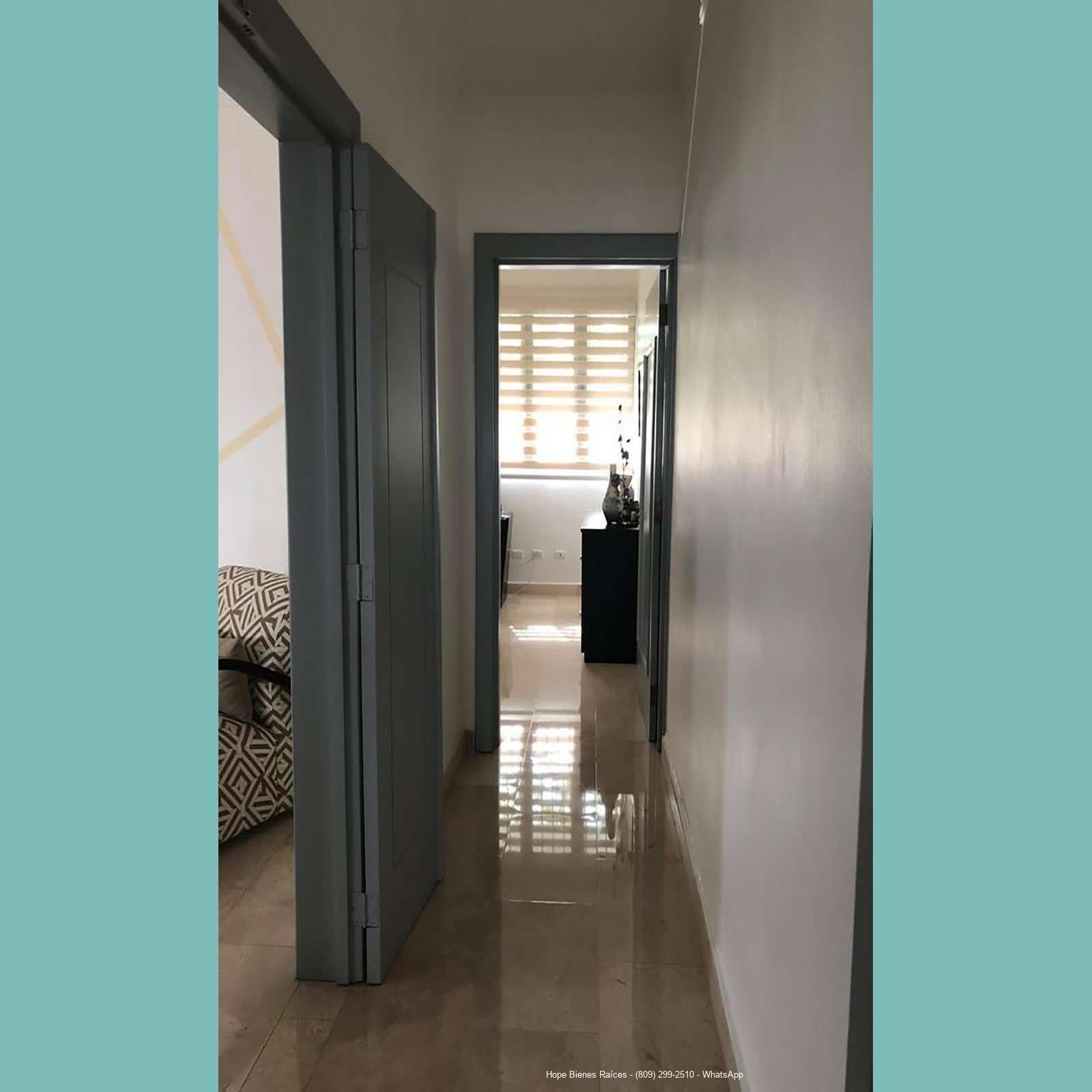 Pasillo a las habitaciones