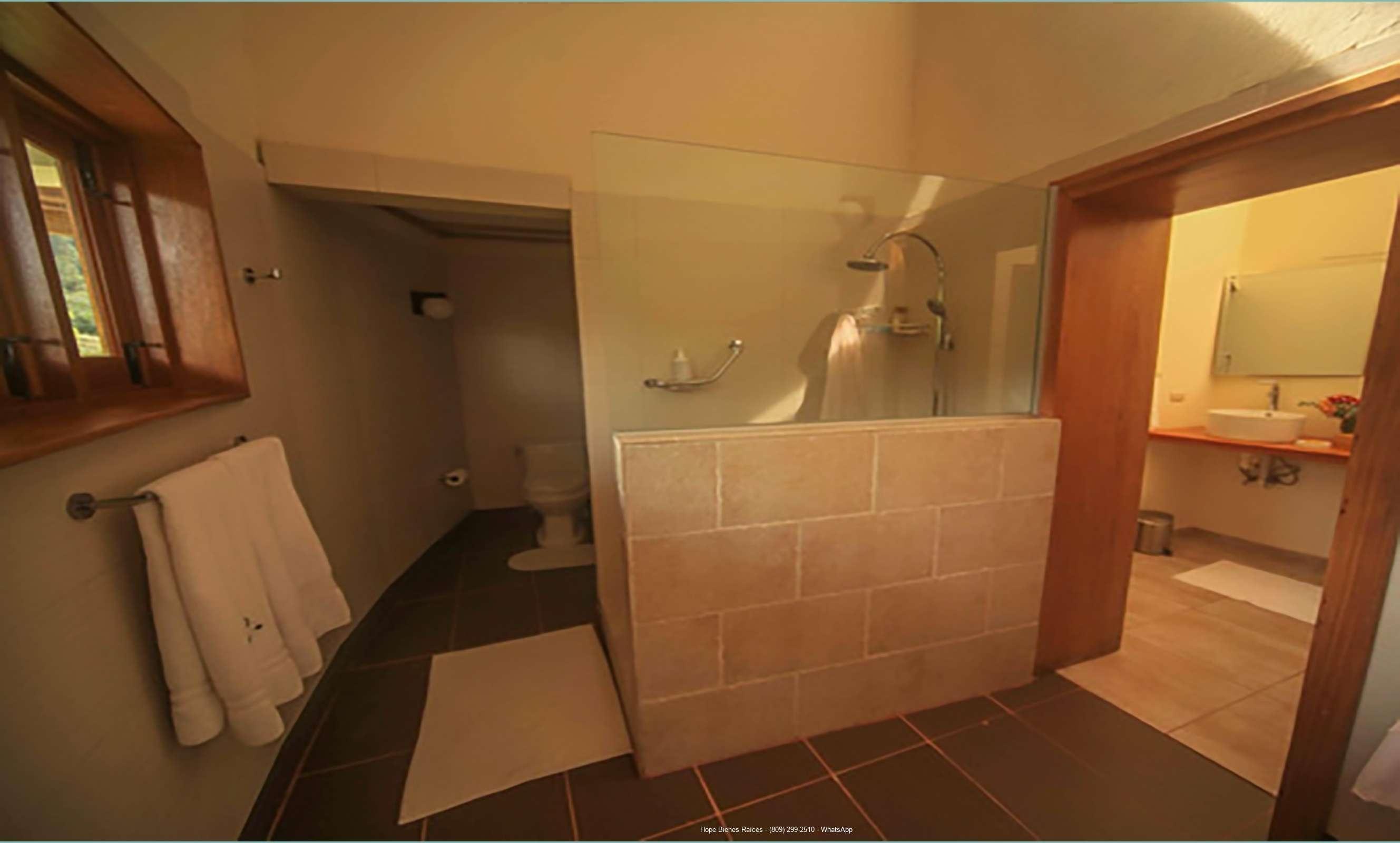 Baño principal 3