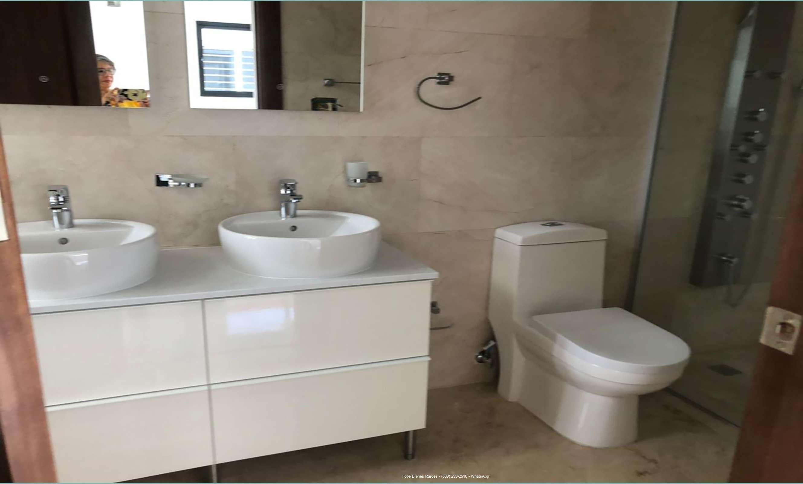 Baño principal 2