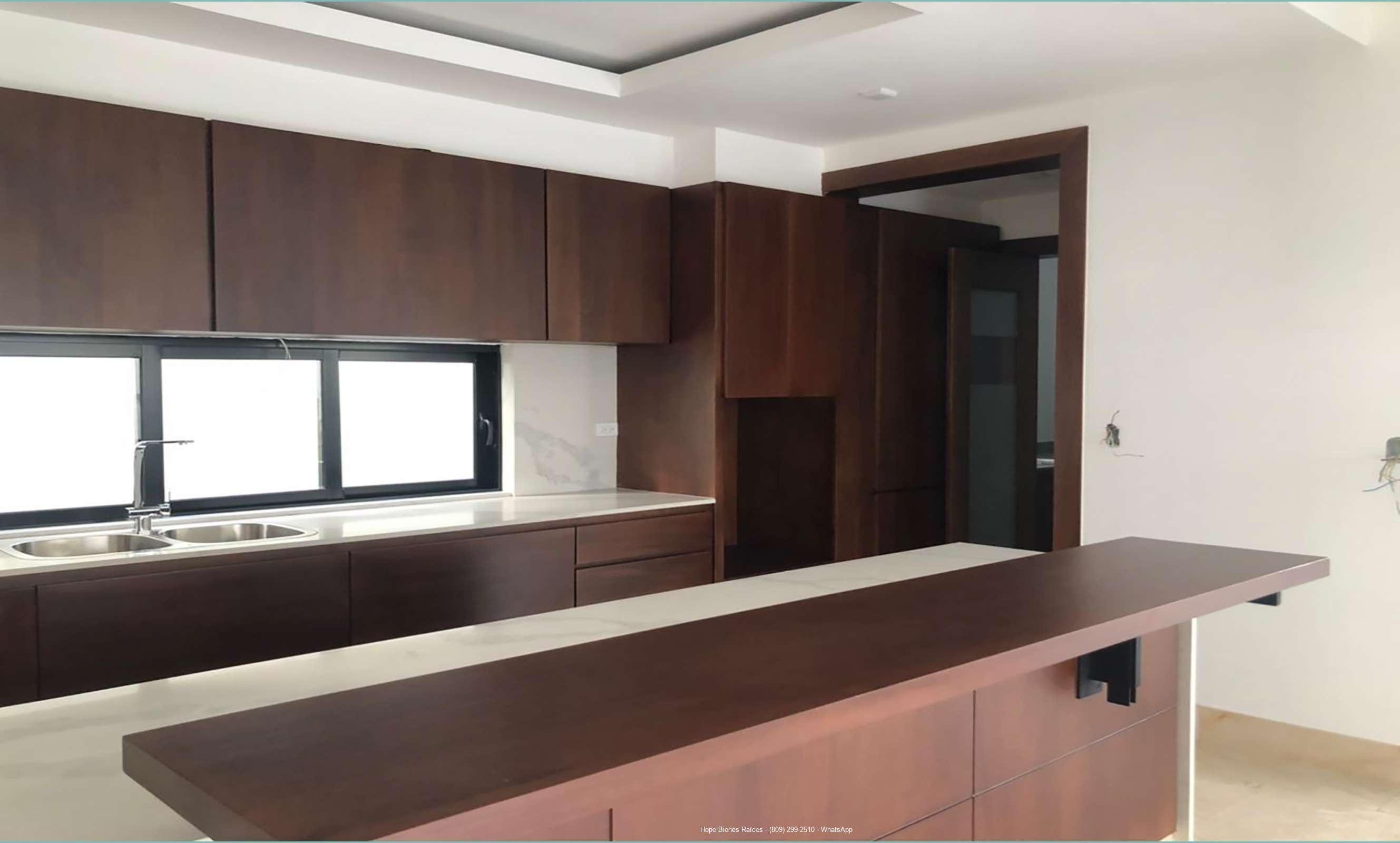 Cocina con desayunador