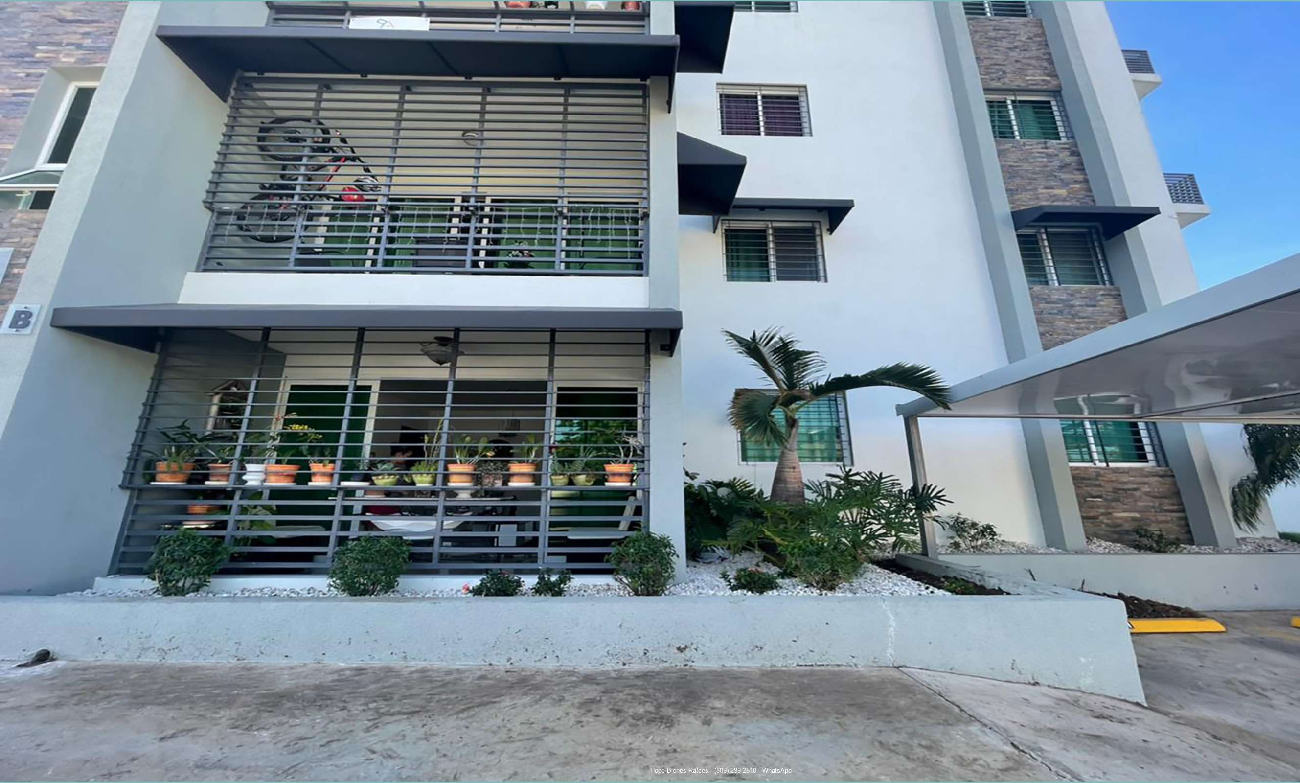 Vendo Apartamento Moderno en 1er Nivel Cerca del HOMS