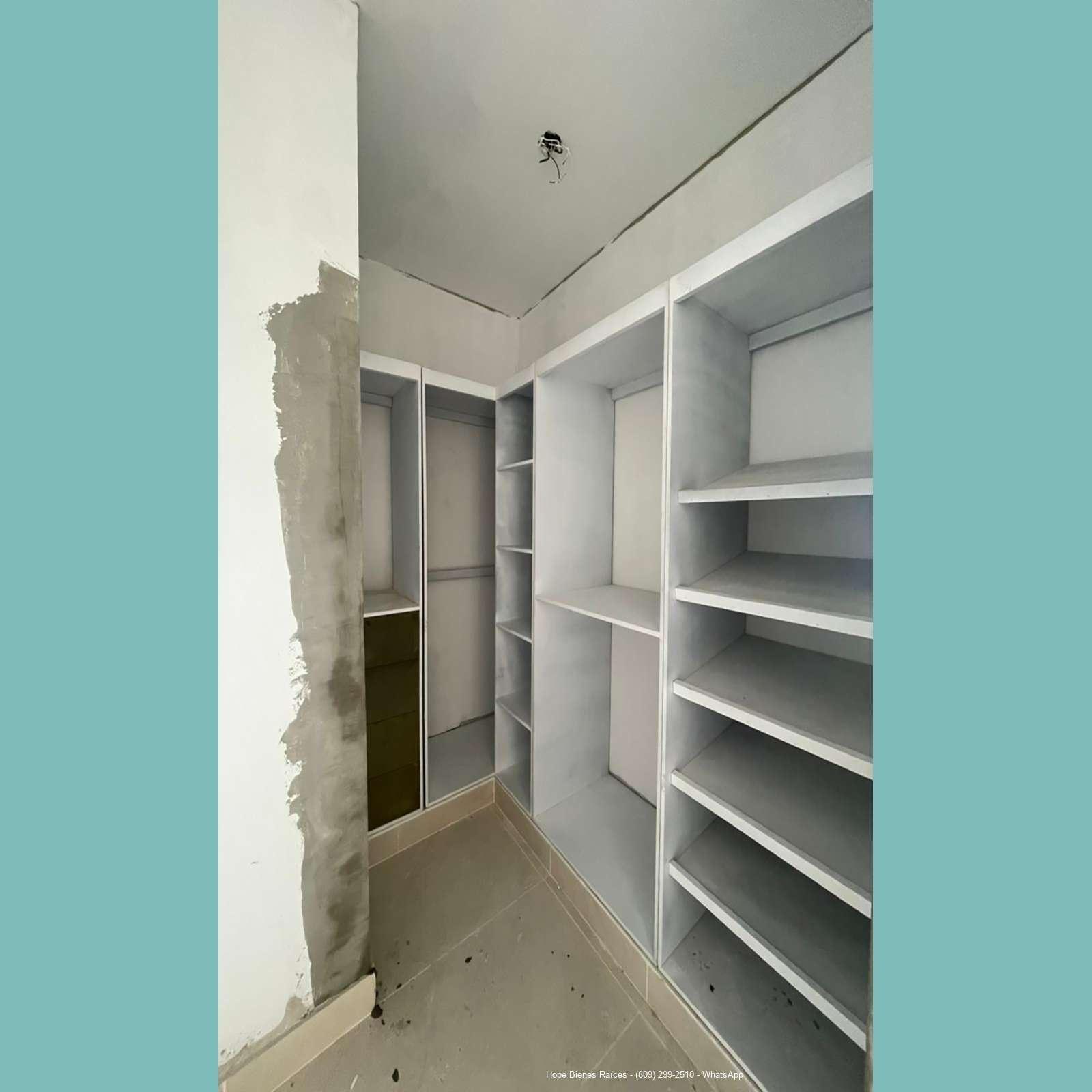 Walk in closet