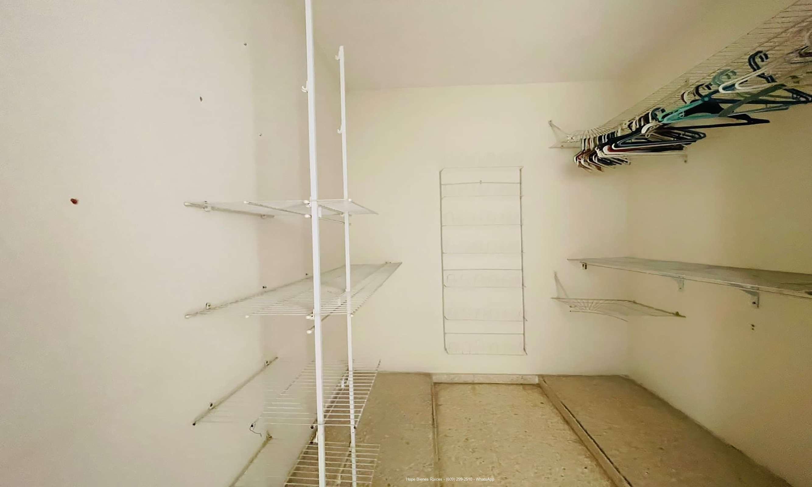 Walk in closet