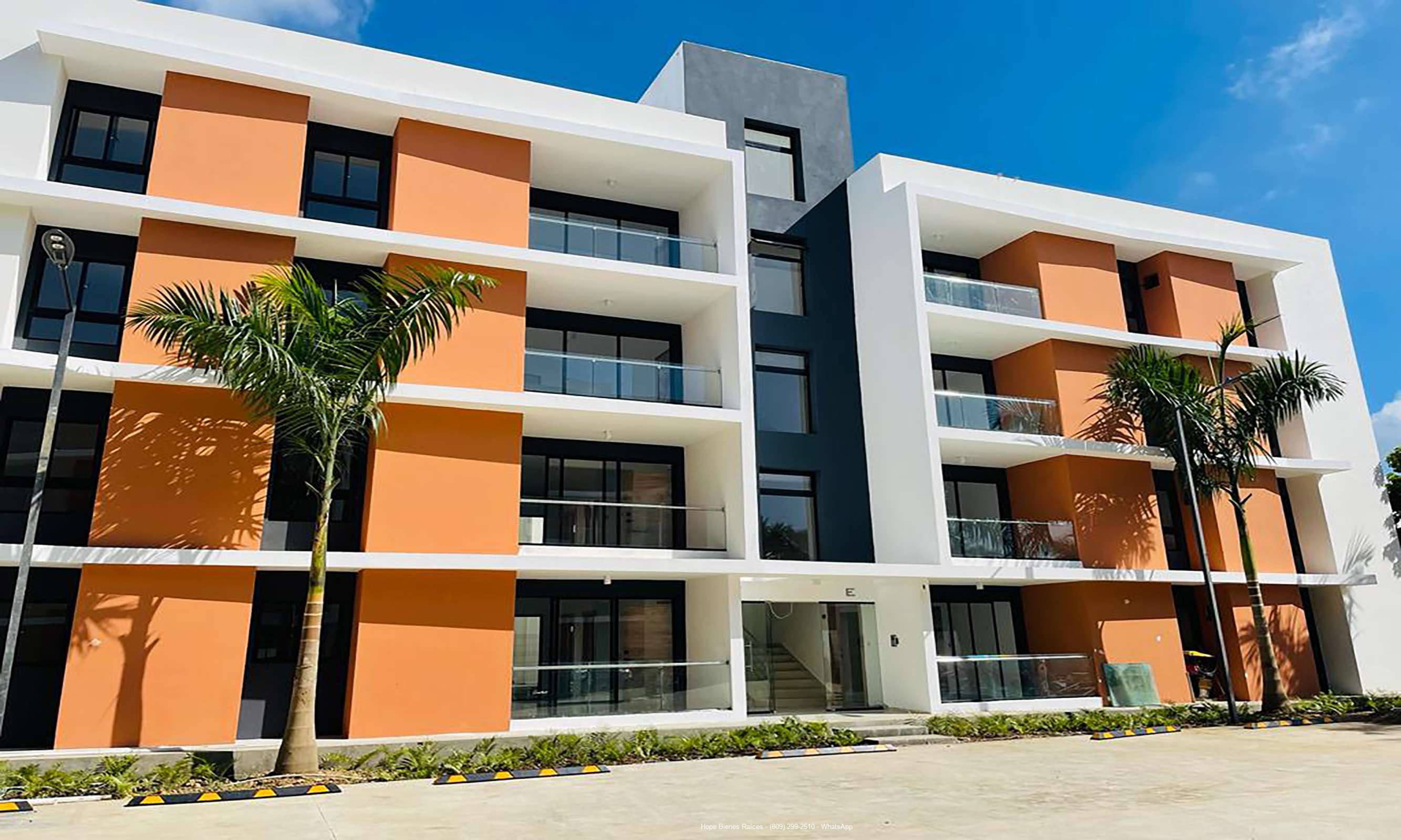 Vendo Primer Nivel con Amplio Patio en Santiago RD