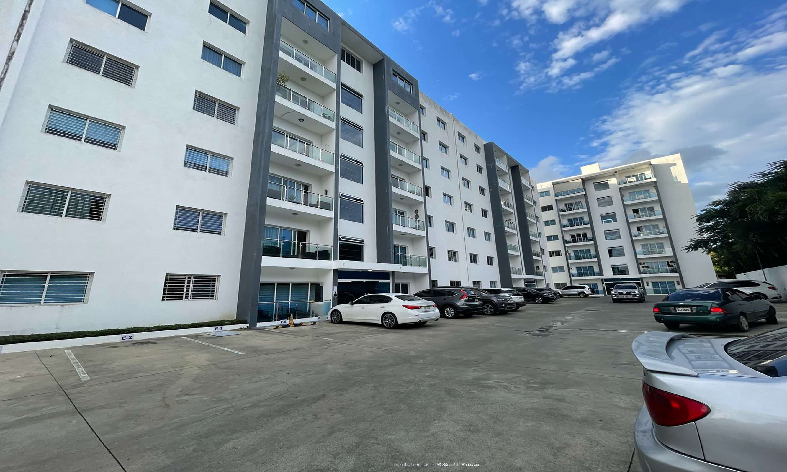 Vendo Coqueto Apartamento en Torre Cristal
